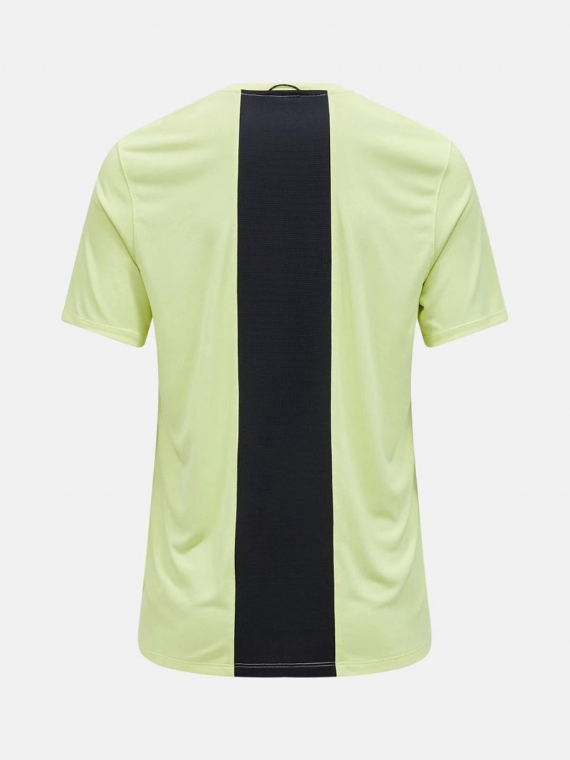 Peak Performance Alum Light Short Sleeve Men's T-Shirt Yellow / Black | XAS01-565