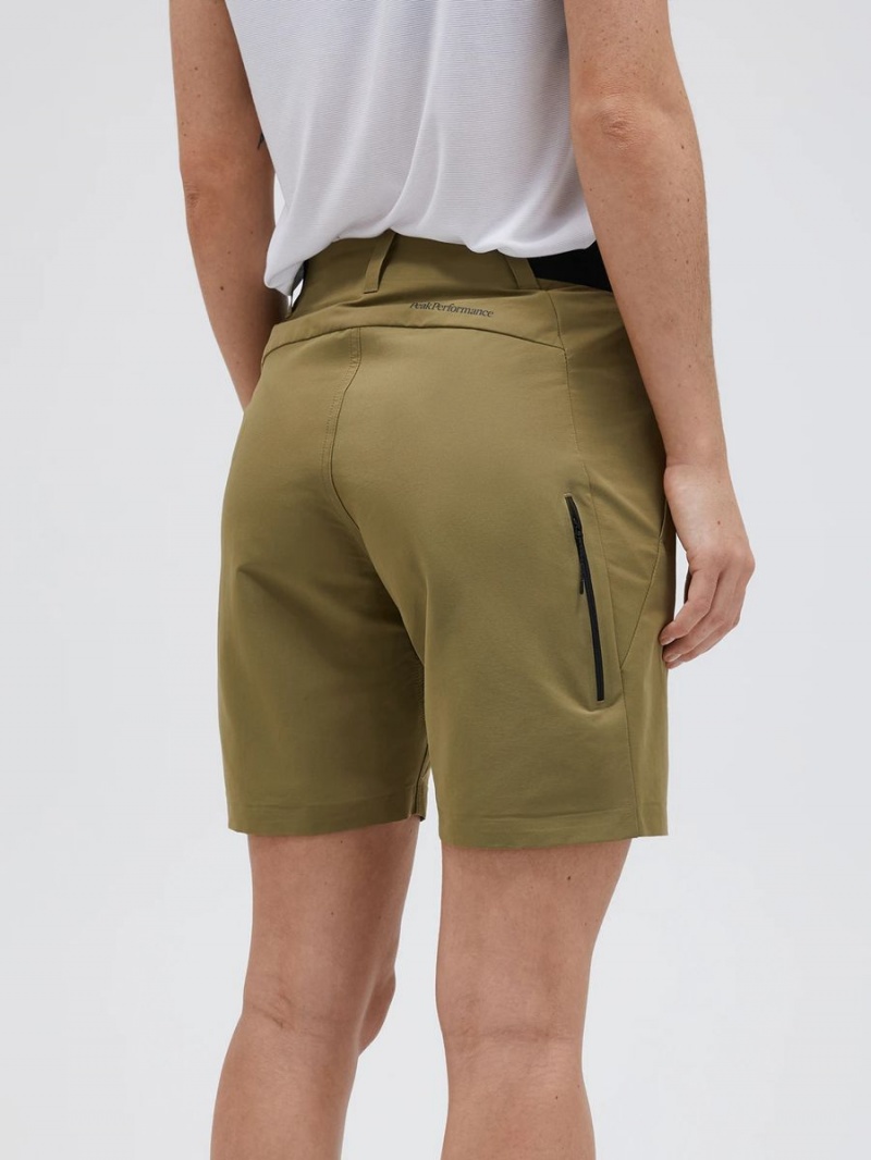 Peak Performance Commuter Women's Shorts Olive | QWF35-182