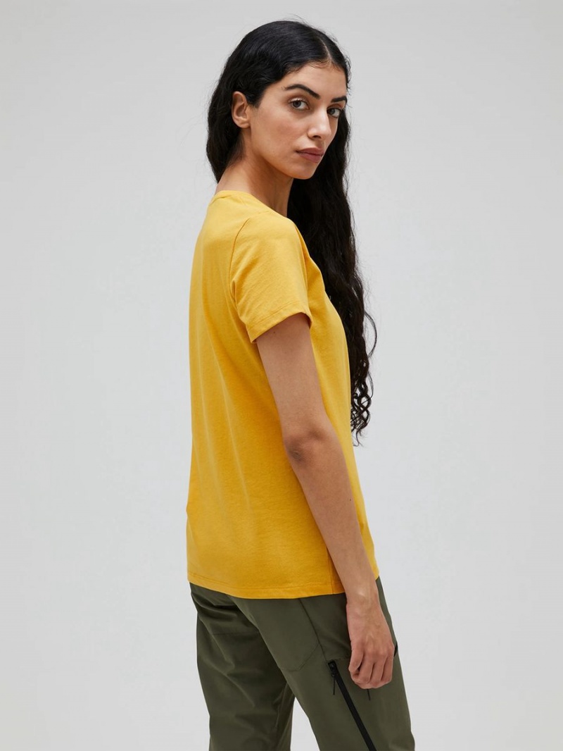 Peak Performance Explore Logo Women's T-Shirt Yellow | BKW19-399