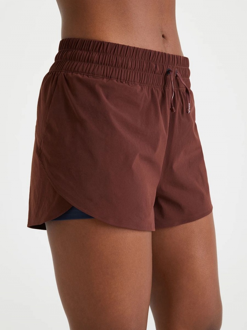 Peak Performance Light Women's Shorts Burgundy | POS79-498