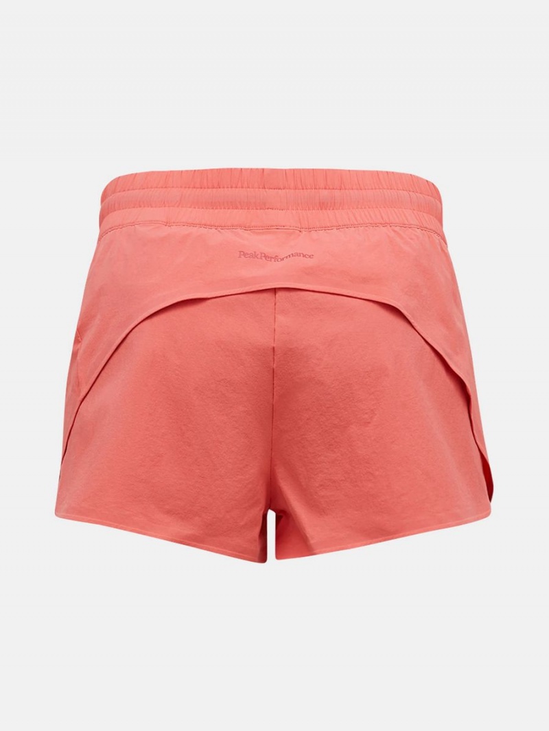 Peak Performance Light Women's Shorts Pink | ALG52-502