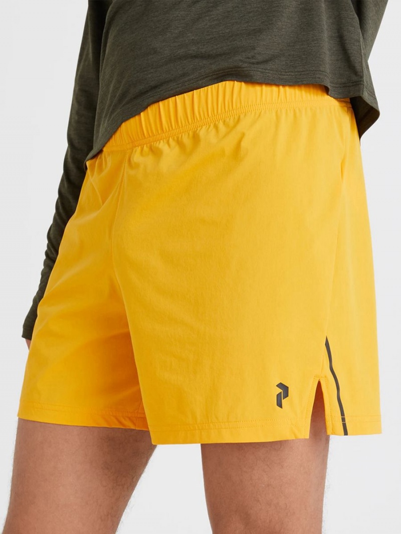 Peak Performance Light Woven Men's Shorts Yellow | TWT69-037