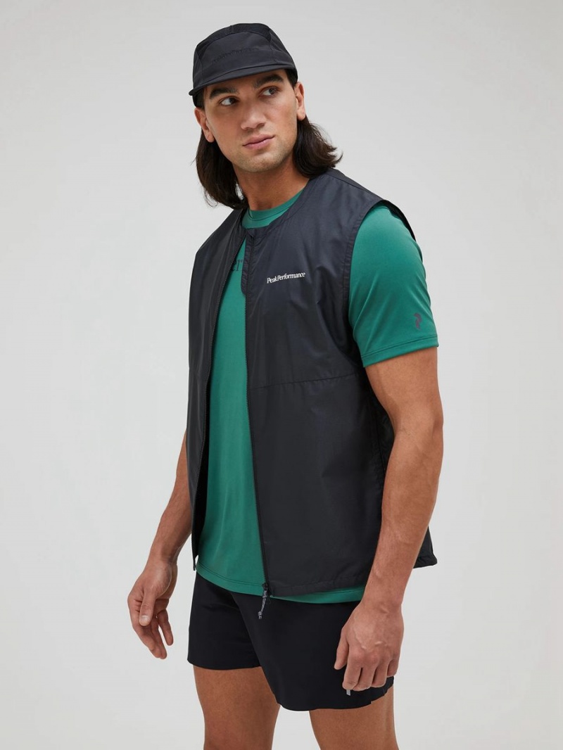 Peak Performance Lightweight Men's Wind Vest Black | JHC32-730