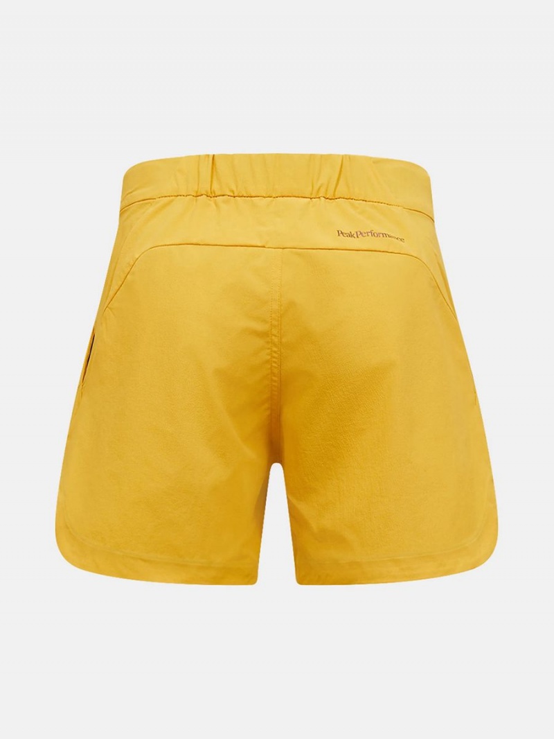 Peak Performance Vislight Light Women's Shorts Yellow | CDV36-028